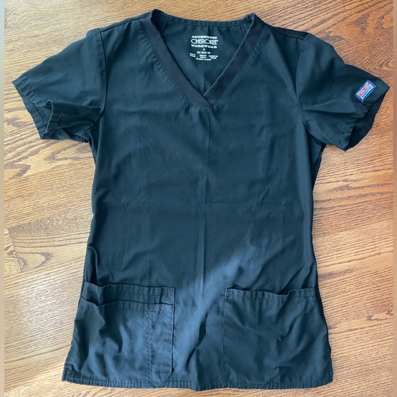 Black 🖤Cherokee Women Scrub Set 🏥 - Picture 6 of 13